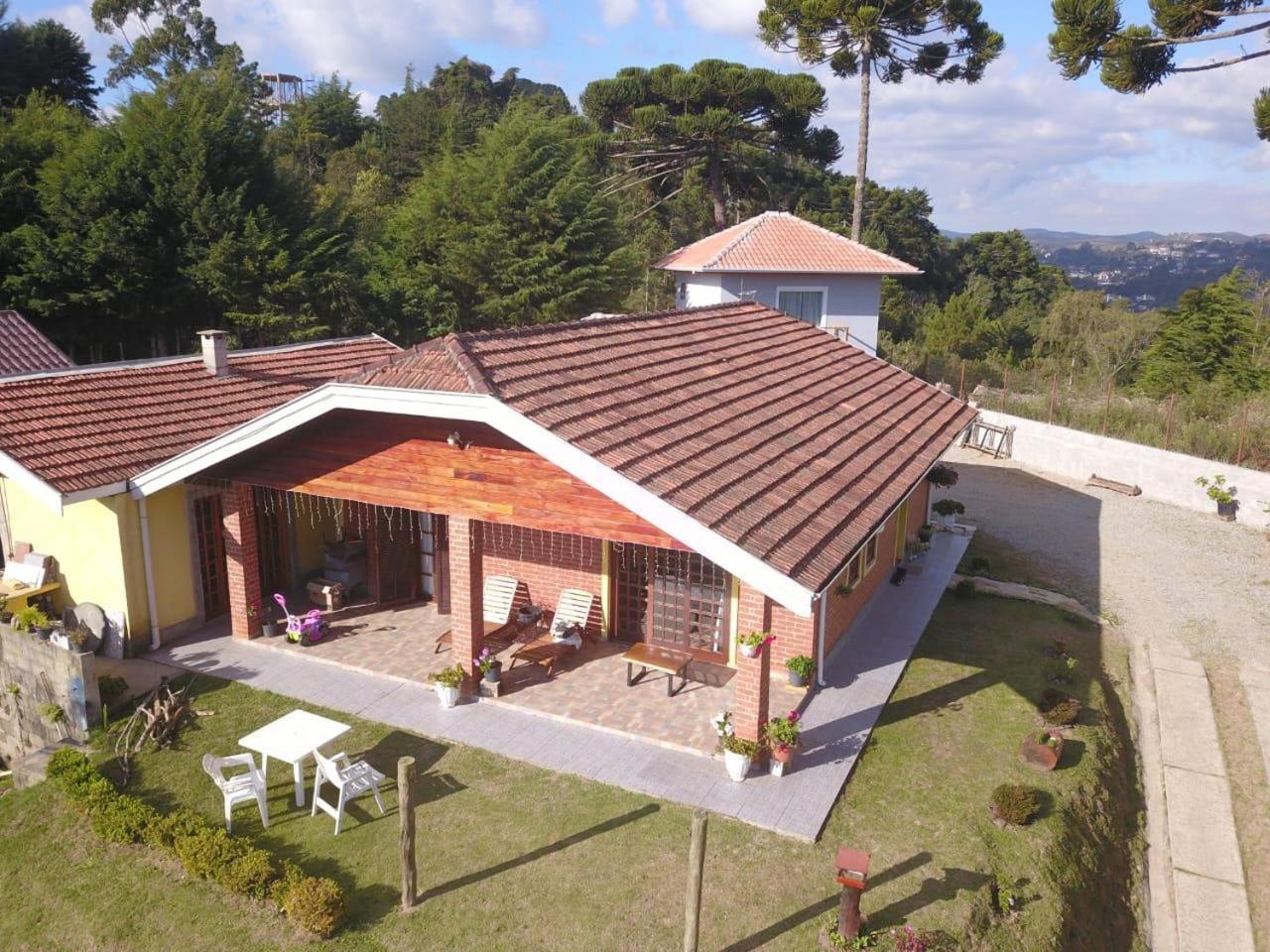Casa Aconchegante Na Montanha Apartment Campos do Jordao Exterior photo